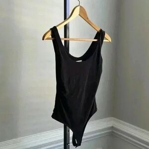 Classic Scoop Neck Leith Black Bodysuit